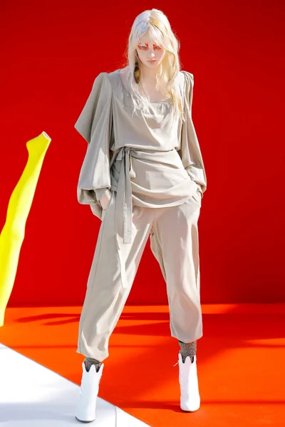 Look 22